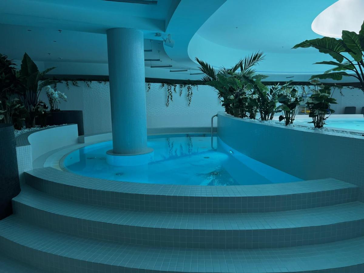 Hanza Tower Bohemia 22 Pool & Jacuzzi Szczecin Exterior photo